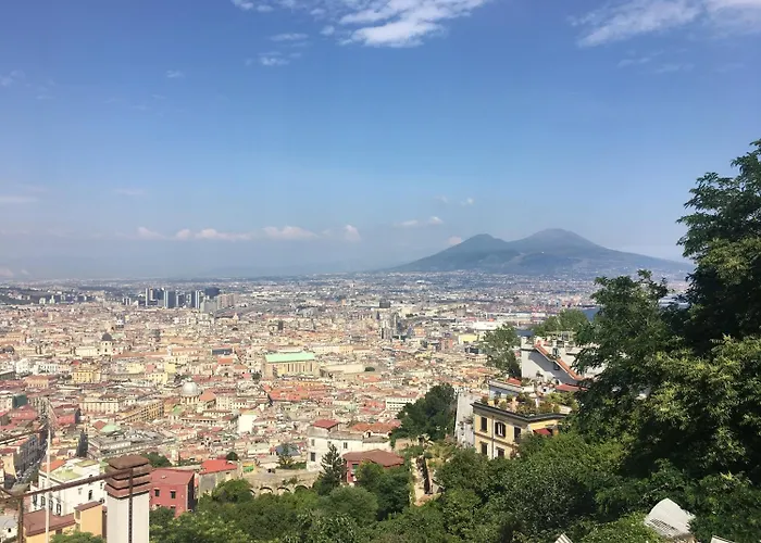 6 Small Rooms Napoli